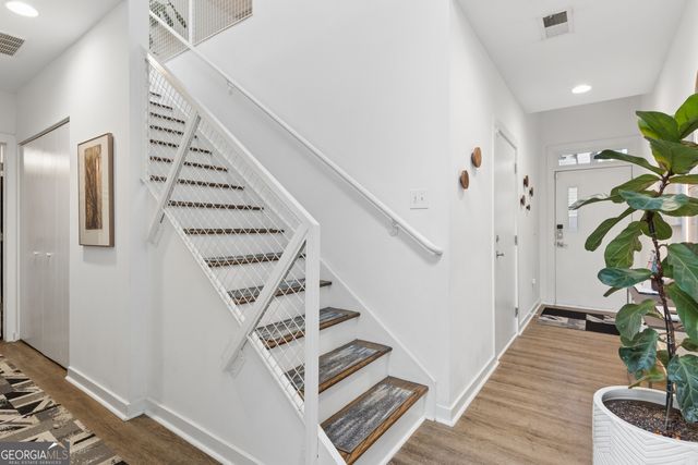 1260 Van Allen Mews NW, Atlanta, GA 30318
