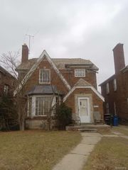 19206 PENNINGTON Drive, Detroit, MI 48221