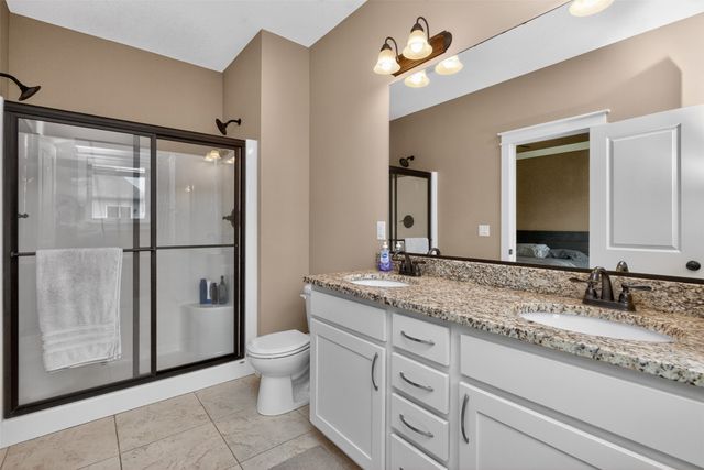 5008 NE Ledgestone Drive, Ankeny, IA 50021