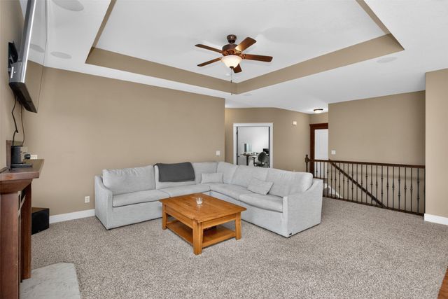 5008 NE Ledgestone Drive, Ankeny, IA 50021