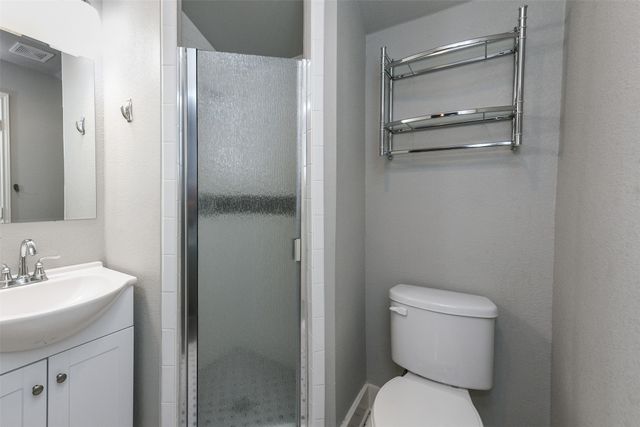 4421 Calmont Avenue, Fort Worth, TX 76107