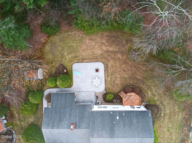 17 Tamarack Lane, Colonie, NY 12309