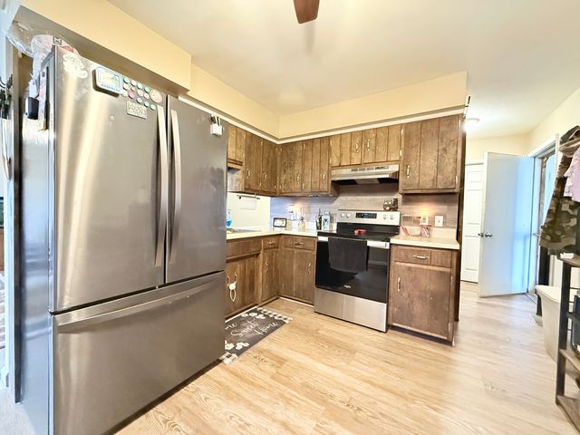 1413 Mckinley Street S, Harrisburg, IL 62946