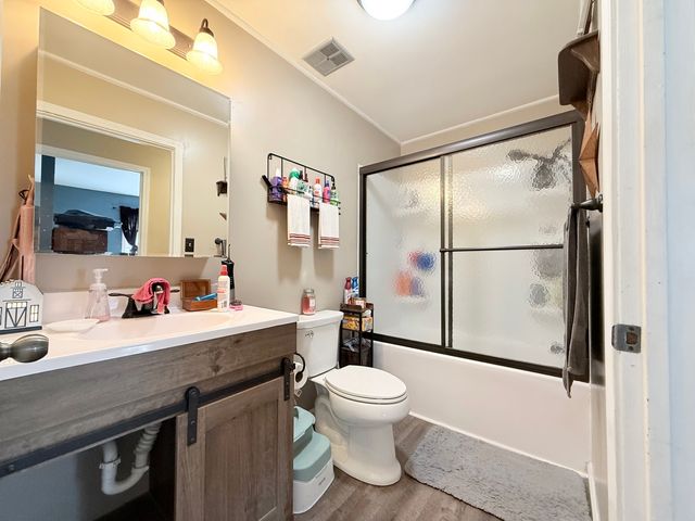 1413 Mckinley Street S, Harrisburg, IL 62946