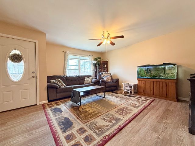 1413 Mckinley Street S, Harrisburg, IL 62946