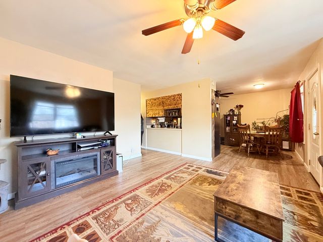 1413 Mckinley Street S, Harrisburg, IL 62946