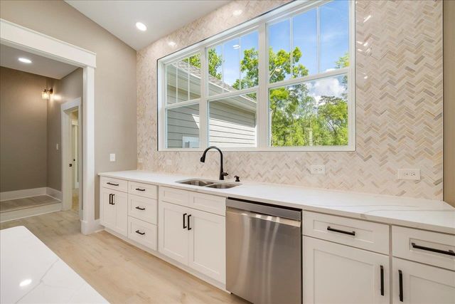 5681 Iola Cres Drive, Tallahassee, FL 32309