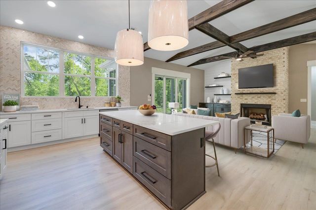 5681 Iola Cres Drive, Tallahassee, FL 32309