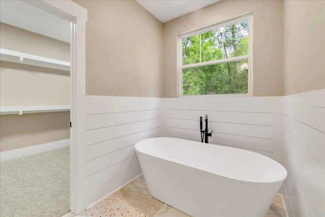 5681 Iola Cres Drive, Tallahassee, FL 32309