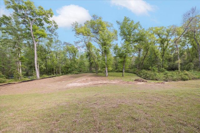 5681 Iola Cres Drive, Tallahassee, FL 32309