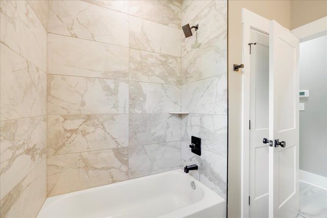 5681 Iola Cres Drive, Tallahassee, FL 32309