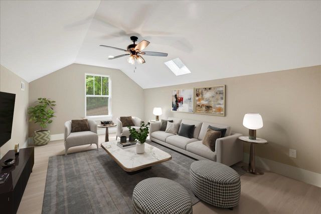 5681 Iola Cres Drive, Tallahassee, FL 32309