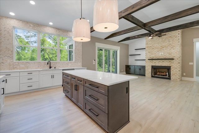 5681 Iola Cres Drive, Tallahassee, FL 32309