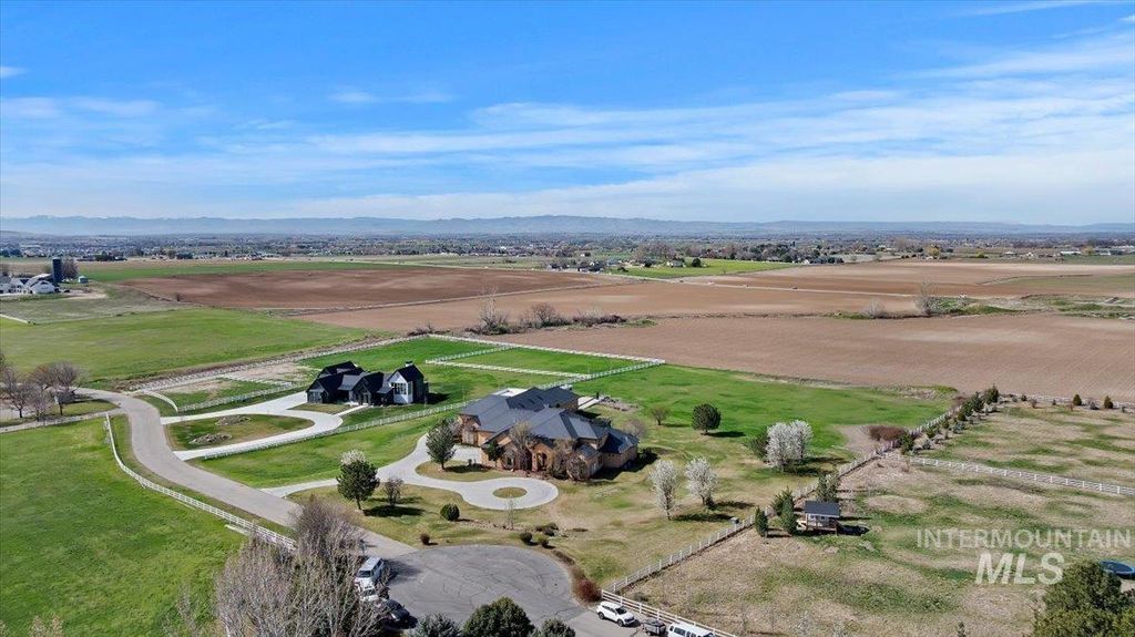 3797 Rustler Ln, Meridian, ID 83642 photo 11