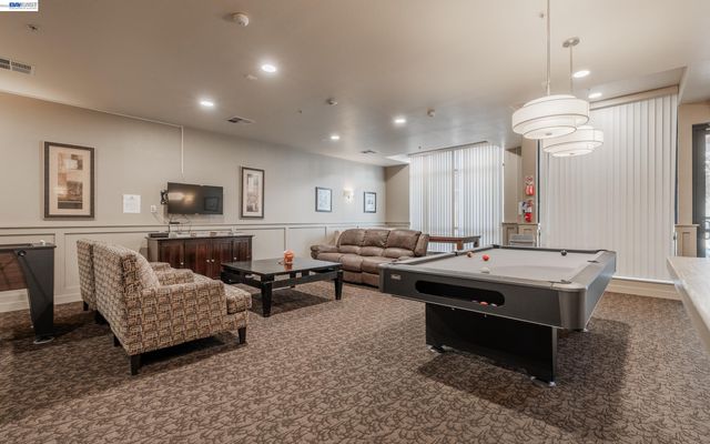 5501 De Marcus Blvd 206, Dublin, CA 94568