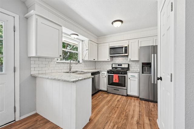 1624 S 4th Street, Broken Arrow, OK 74012