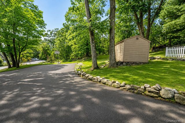 31 Pleasant Road, Lake Peekskill, NY 10537