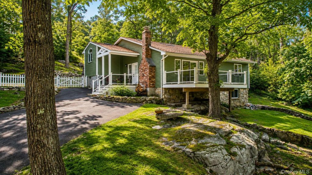 31 Pleasant Road, Lake Peekskill, NY 10537 — exterior