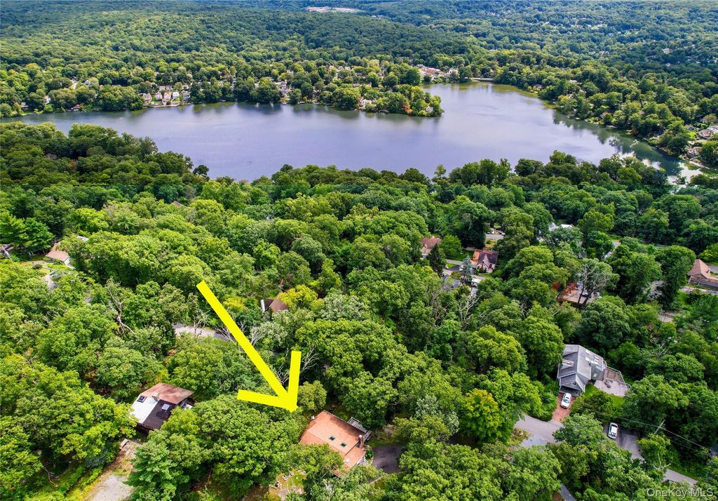 31 Pleasant Road, Lake Peekskill, NY 10537 — photo 3