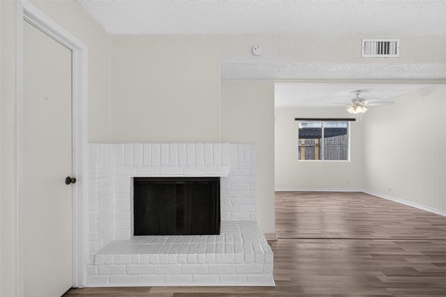 8101 Amelia Road 401D, Houston, TX 77055