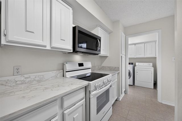8101 Amelia Road 401D, Houston, TX 77055