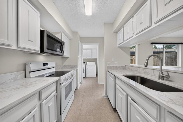 8101 Amelia Road 401D, Houston, TX 77055