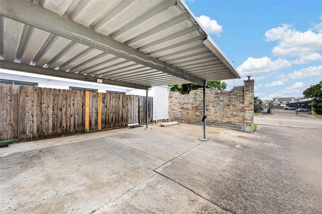 8101 Amelia Road 401D, Houston, TX 77055