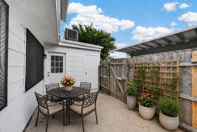 8101 Amelia Road 401D, Houston, TX 77055