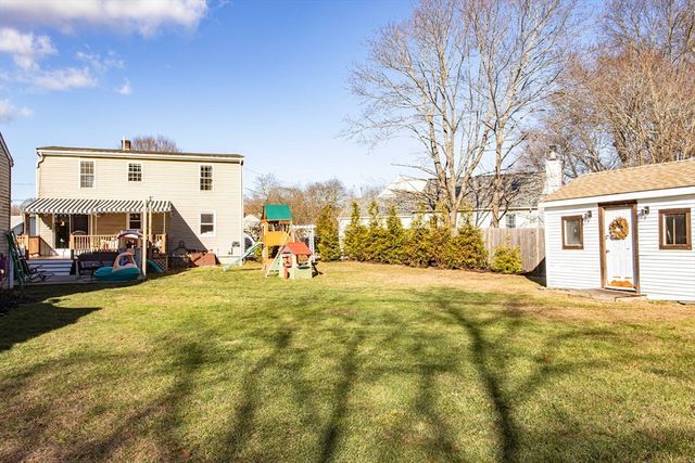 28 Nevens Circle, Rockland, MA 02370