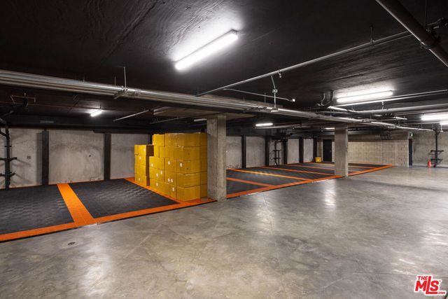 547 N Sweetzer Avenue 103, West Hollywood, CA 90048