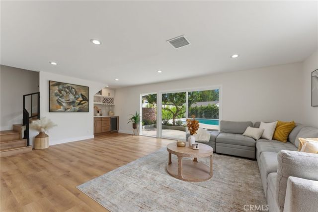15622 Index, Granada Hills, CA 91344
