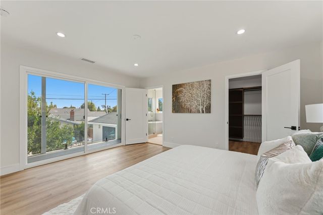 15622 Index, Granada Hills, CA 91344