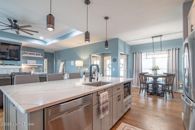 108 Summit Creek Dr, Elizabethtown, KY 42701