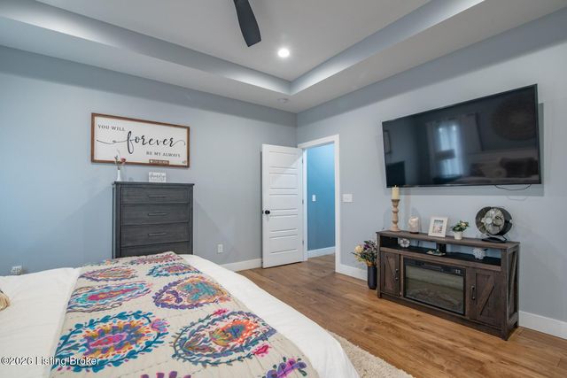 108 Summit Creek Dr, Elizabethtown, KY 42701