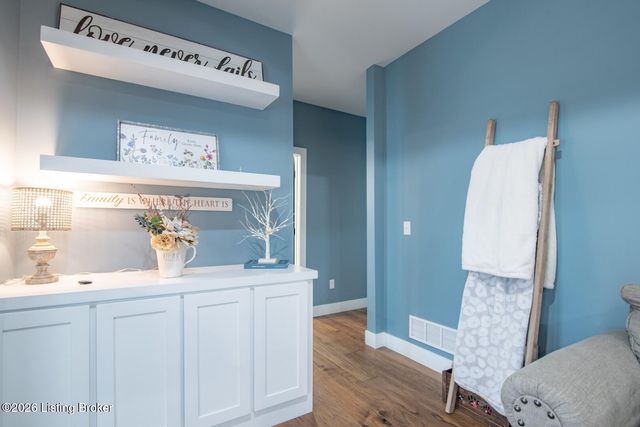 108 Summit Creek Dr, Elizabethtown, KY 42701