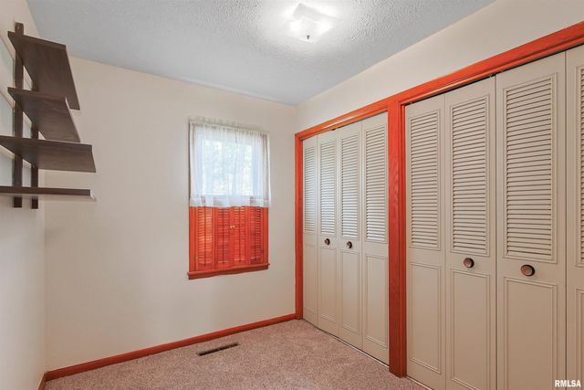 707 DOGWOOD Lane, Marion, IL 62959