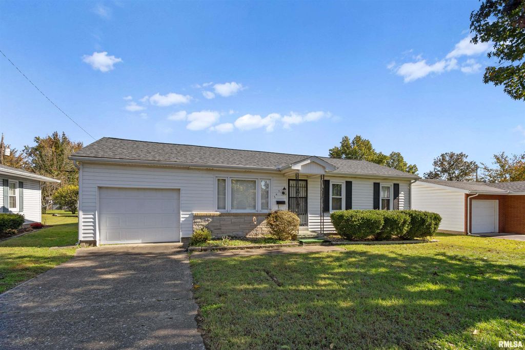 707 DOGWOOD Lane, Marion, IL 62959