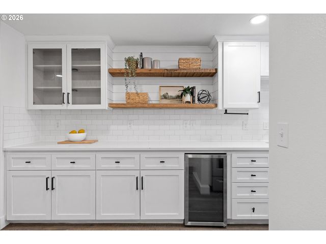 12642 Nw BARNES Rd 8, Portland, OR 97229