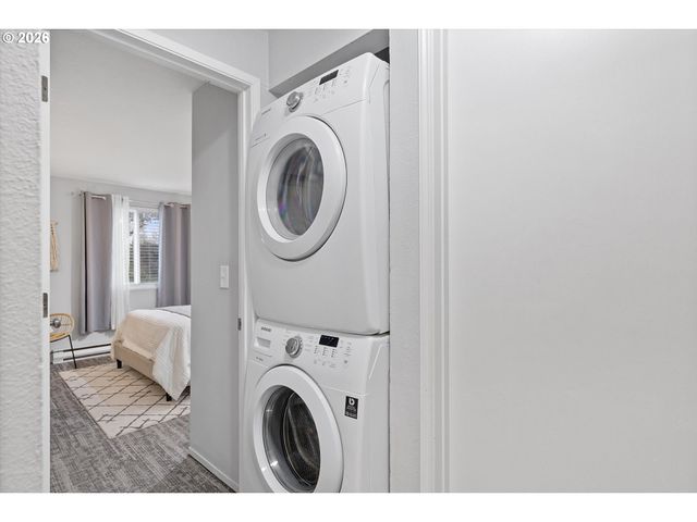 12642 Nw BARNES Rd 8, Portland, OR 97229