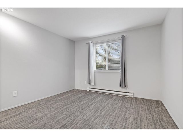 12642 Nw BARNES Rd 8, Portland, OR 97229