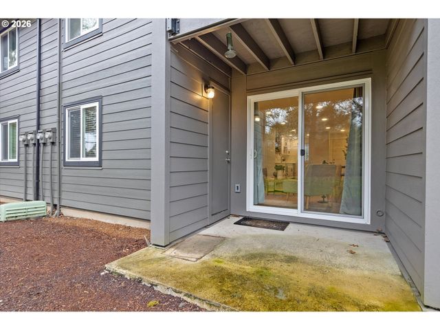 12642 Nw BARNES Rd 8, Portland, OR 97229