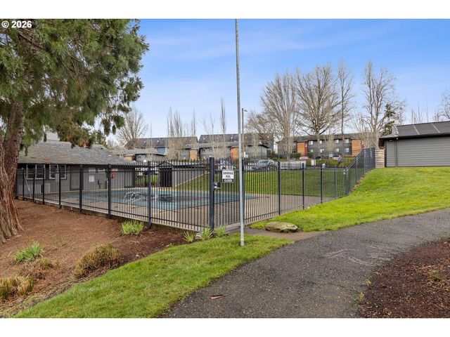 12642 Nw BARNES Rd 8, Portland, OR 97229