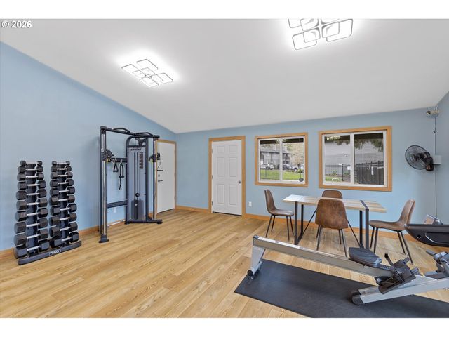 12642 Nw BARNES Rd 8, Portland, OR 97229