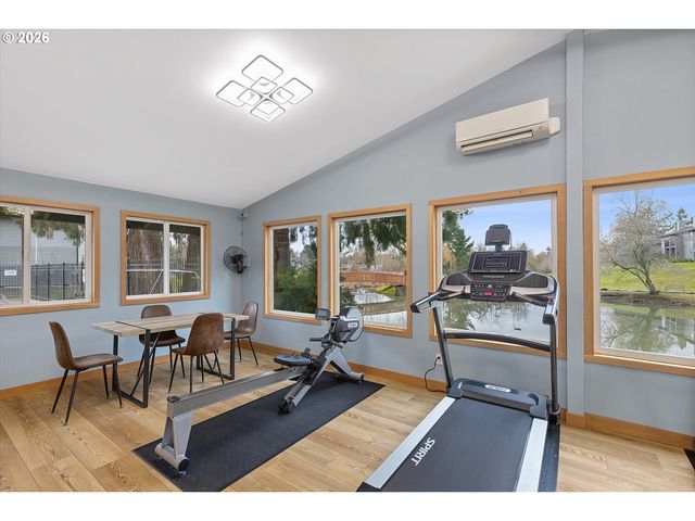 12642 Nw BARNES Rd 8, Portland, OR 97229