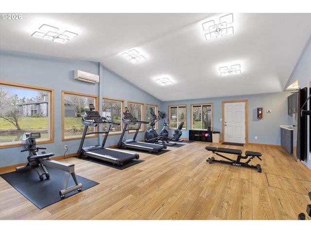 12642 Nw BARNES Rd 8, Portland, OR 97229