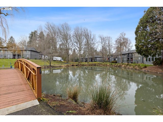 12642 Nw BARNES Rd 8, Portland, OR 97229