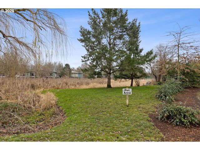 12642 Nw BARNES Rd 8, Portland, OR 97229