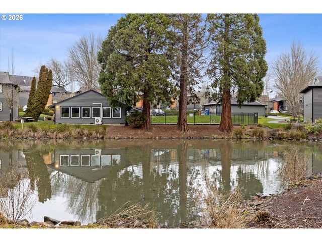 12642 Nw BARNES Rd 8, Portland, OR 97229