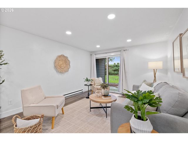 12642 Nw BARNES Rd 8, Portland, OR 97229