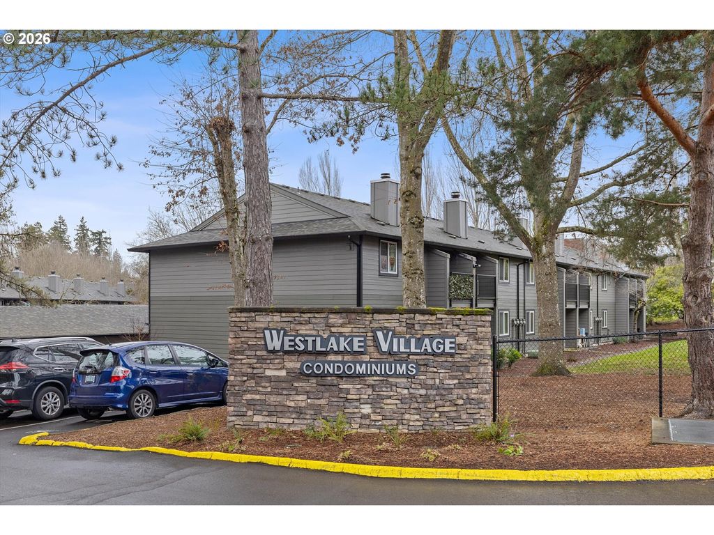 12642 Nw BARNES Rd 8, Portland, OR 97229